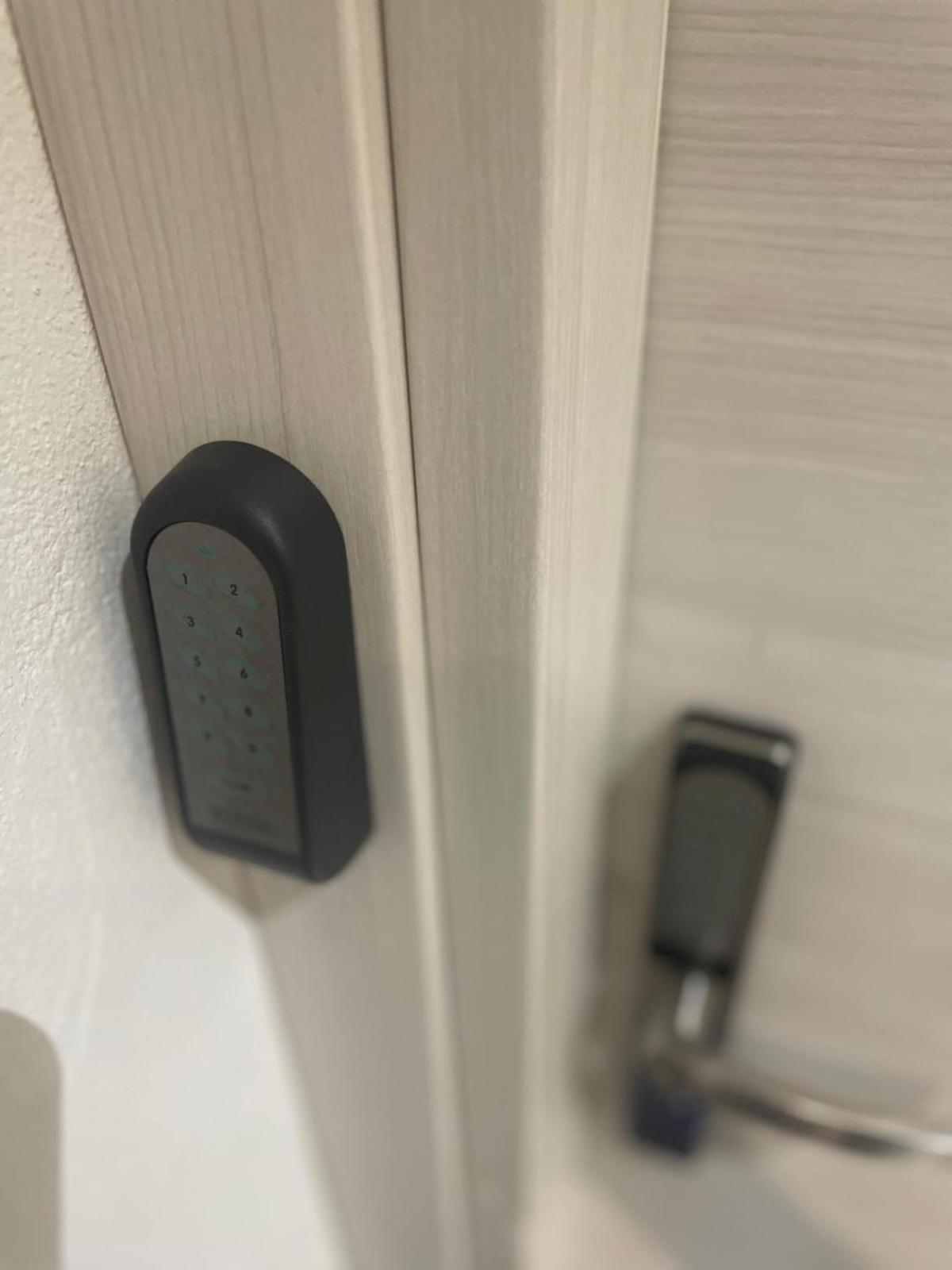 Drooms 4,0 Domotic Smart Self 24H,7 Vicino Treni Porta Susa E Centro Storico トリノ エクステリア 写真