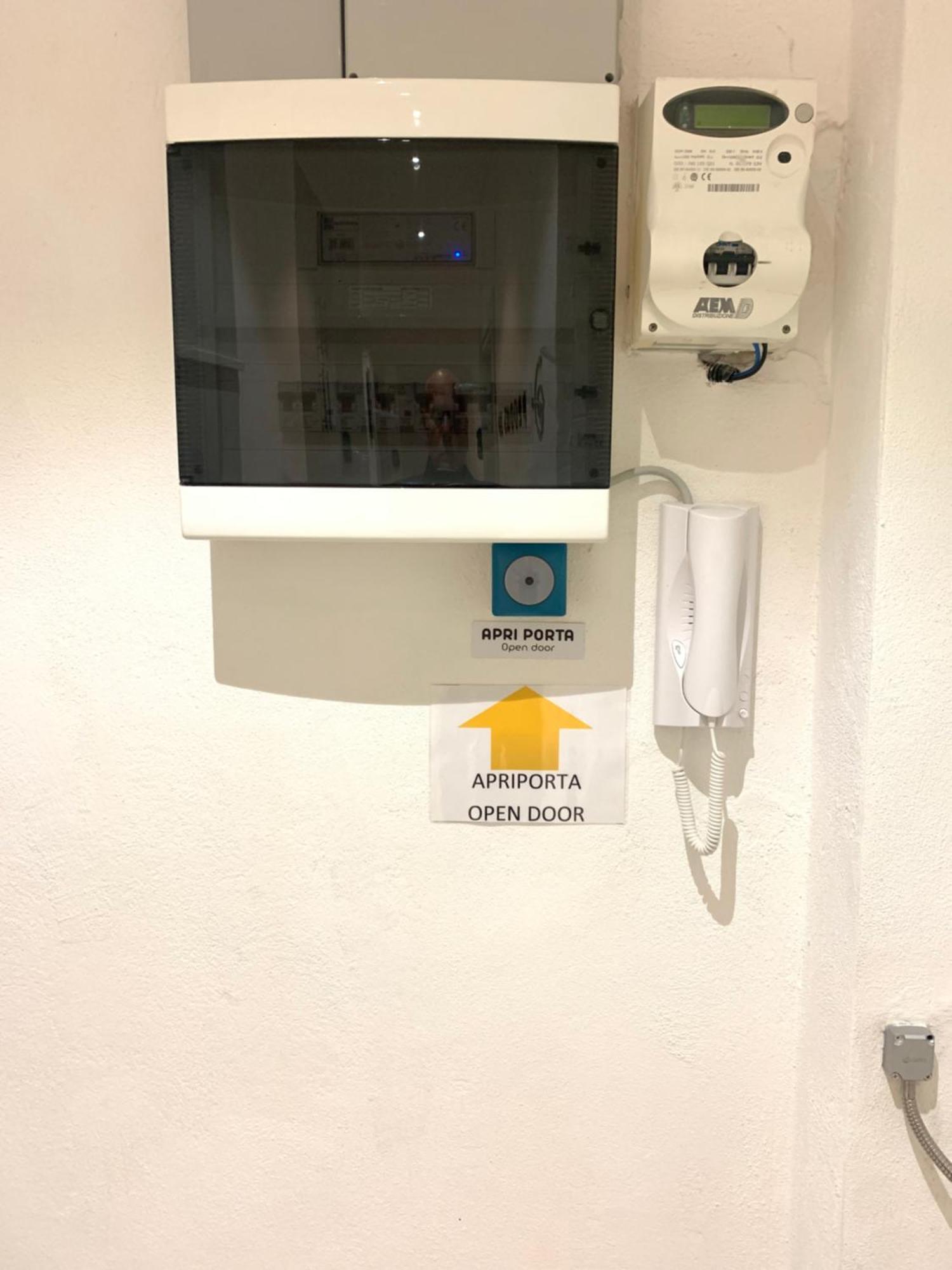 Drooms 4,0 Domotic Smart Self 24H,7 Vicino Treni Porta Susa E Centro Storico トリノ エクステリア 写真