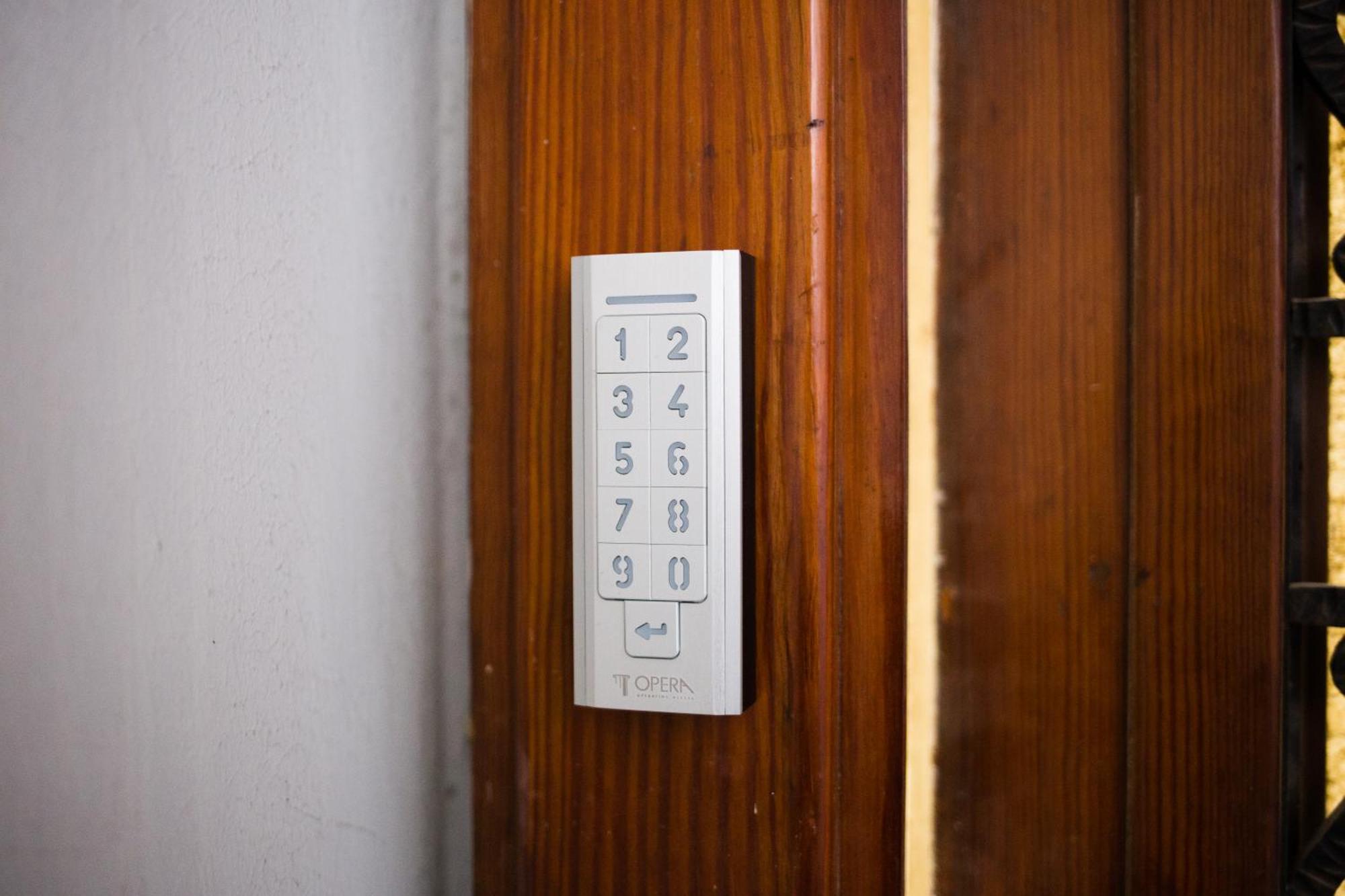 Drooms 4,0 Domotic Smart Self 24H,7 Vicino Treni Porta Susa E Centro Storico トリノ エクステリア 写真