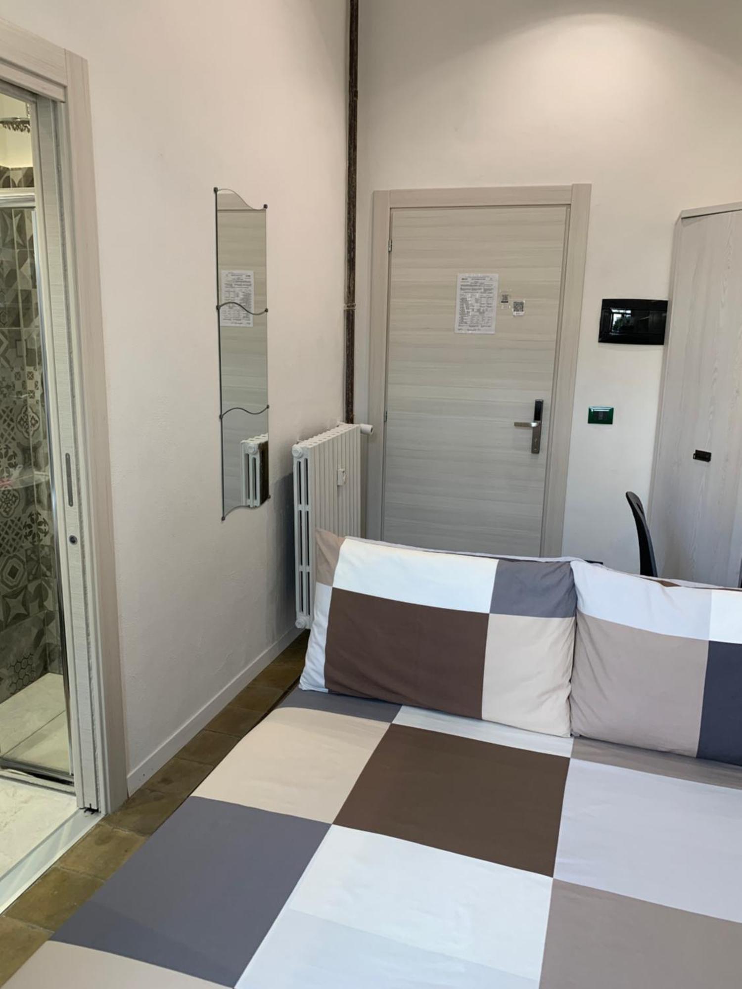 Drooms 4,0 Domotic Smart Self 24H,7 Vicino Treni Porta Susa E Centro Storico トリノ エクステリア 写真